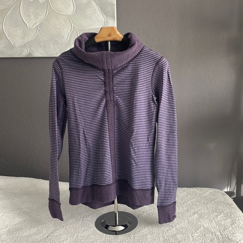 Lululemon reversible sweater